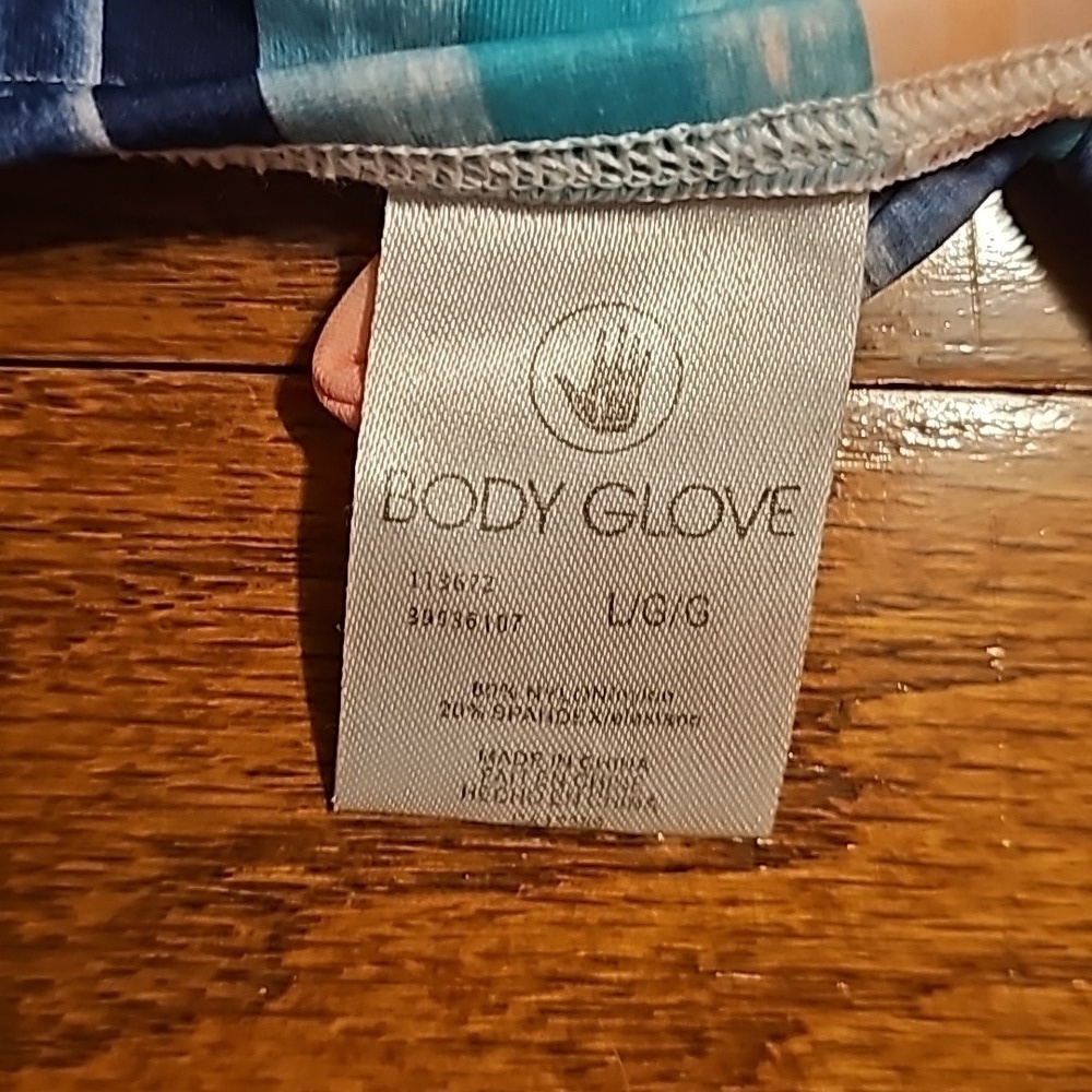Body Glove Maxim Cropped Tank Bikini Top•L - Picture 8 of 12